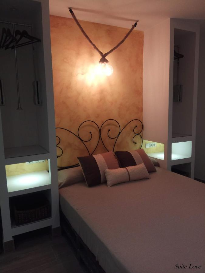 Suite Love Jacuzzi Uceda ภายนอก รูปภาพ